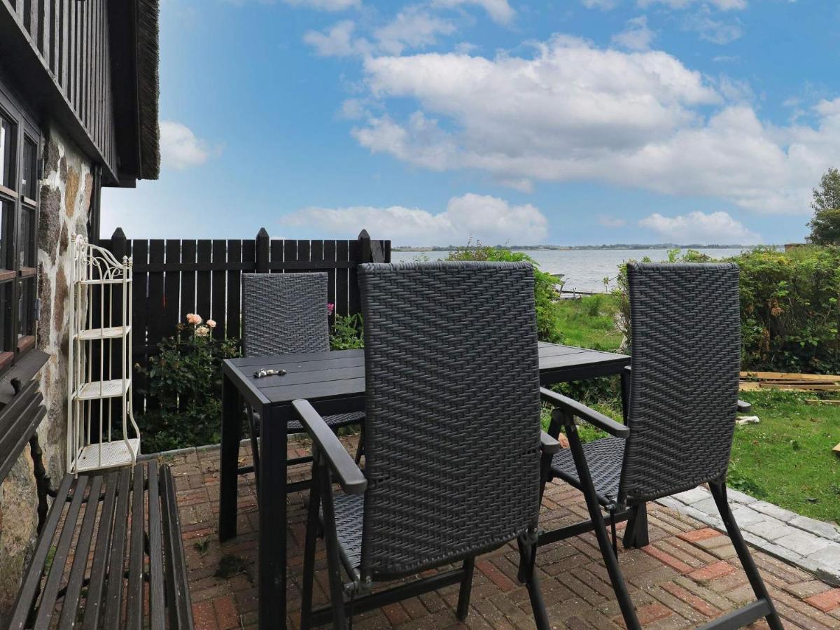 4 Person Holiday Home In Mesinge Luaran gambar